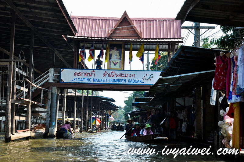 The Busiest Floating Market – Damnoen Saduak