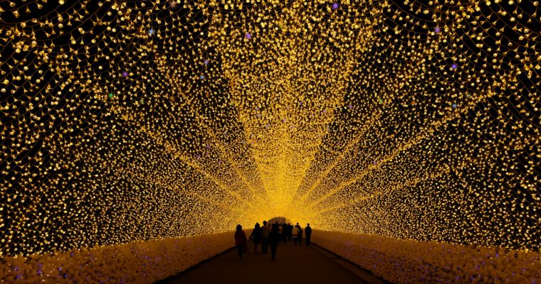 Japan’s coolest winter illumination @ Nabana No Sato なばなの里