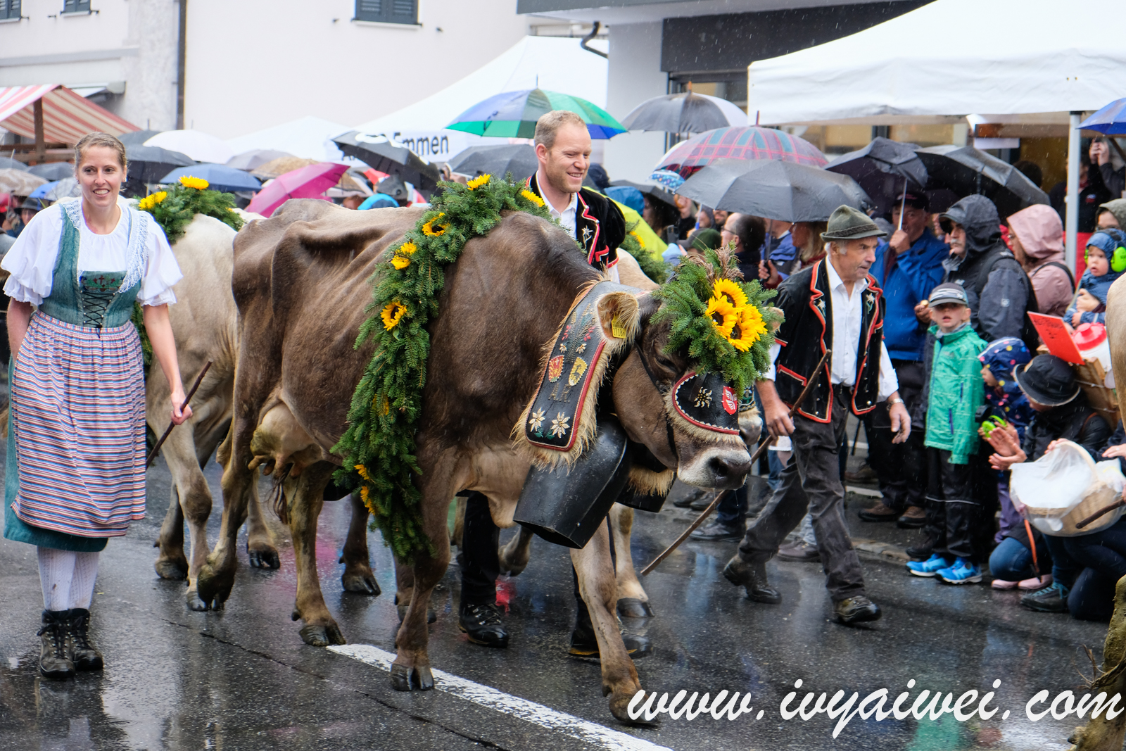 SWITZERLAND: Entlebucher Alpabfahrt – the annual Swiss Festival